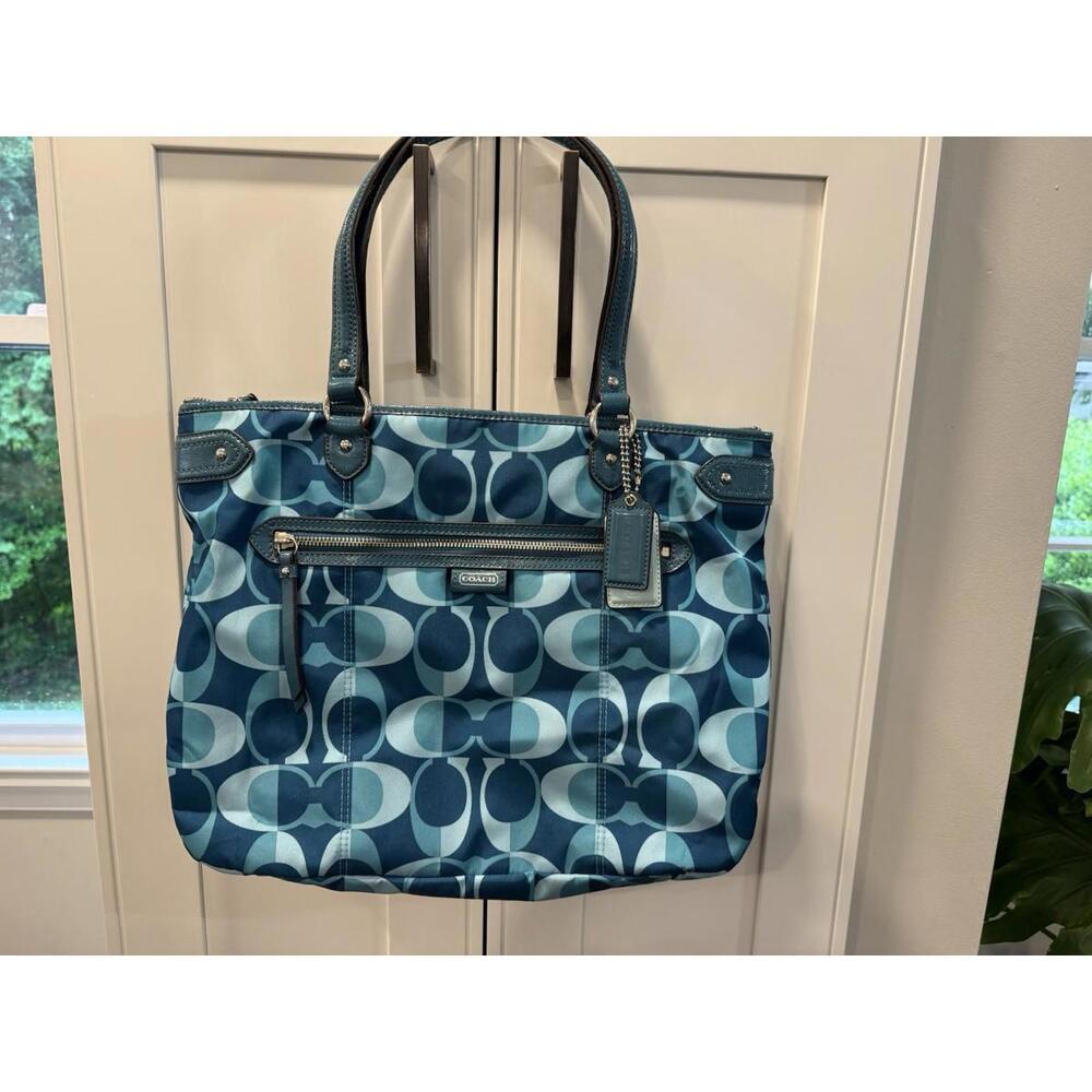Coach DAISY DREAM C PRINT EMMA TOTE (COACH F26021) SILVER/TEAL MULTI